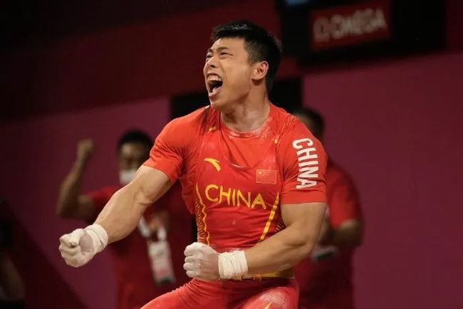 谌利军奥运会成绩，从里约泪洒赛场到东京绝地翻盘，这枚金牌比电影还燃